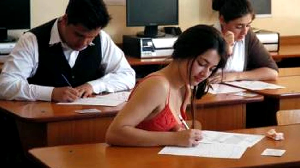 Bacalaureat 2020. Cum se recunosc competențele lingvistice și digitale? MEC a emis metodologia 