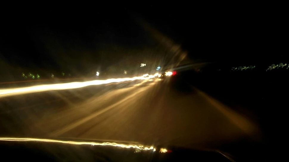 Aprindeti becurile pe sosele!