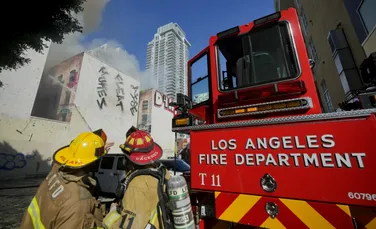 Un celebru hotel din Los Angeles, distrus într-un incendiu