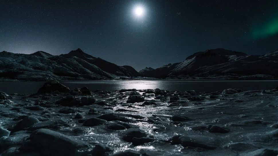 Cercetătorii NASA sunt tot mai convinși de existența apei pe Lună