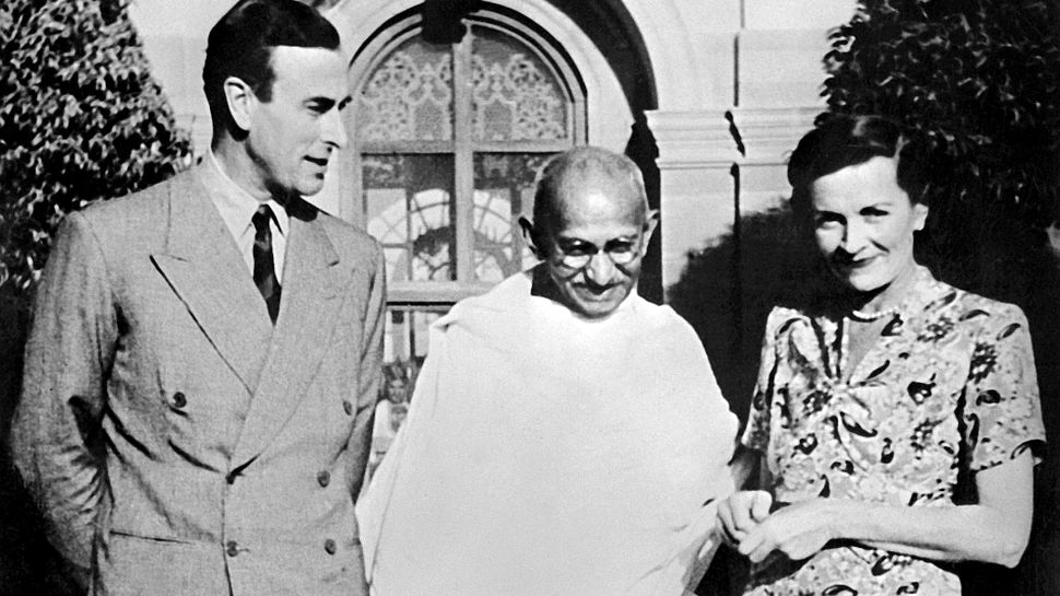 Lamele cu picături din sângele lui Gandhi, scoase la licitaţie – „Este un artefact venerat de discipolii săi”