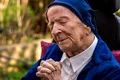 O călugăriță din Franța, cea mai în vârstă persoană din Europa, a supraviețuit infectarea cu COVID-19