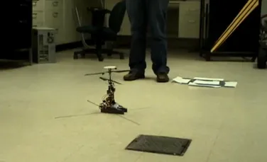Robotul hibrid se poate transforma în elicopter (VIDEO)