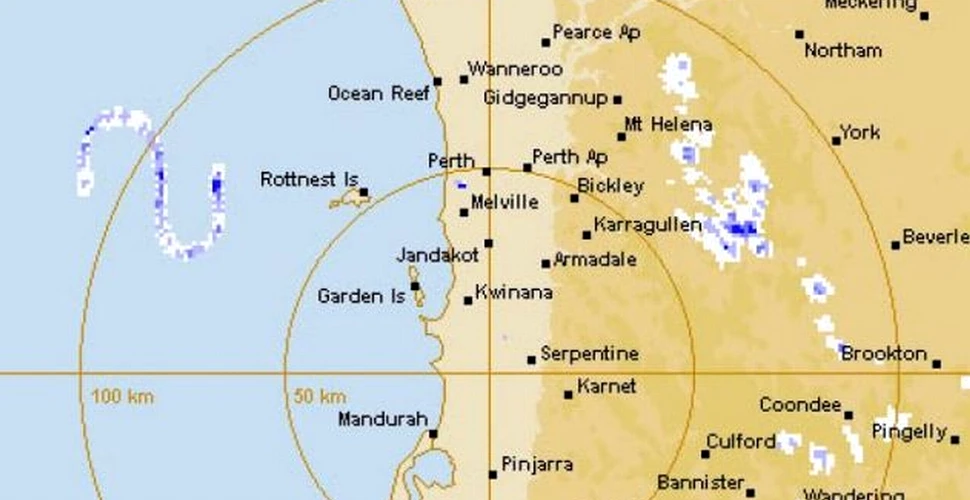 Un „şarpe uriaş” a apărut pe harta radar lângă Australia. Care este explicaţia pentru această imagine