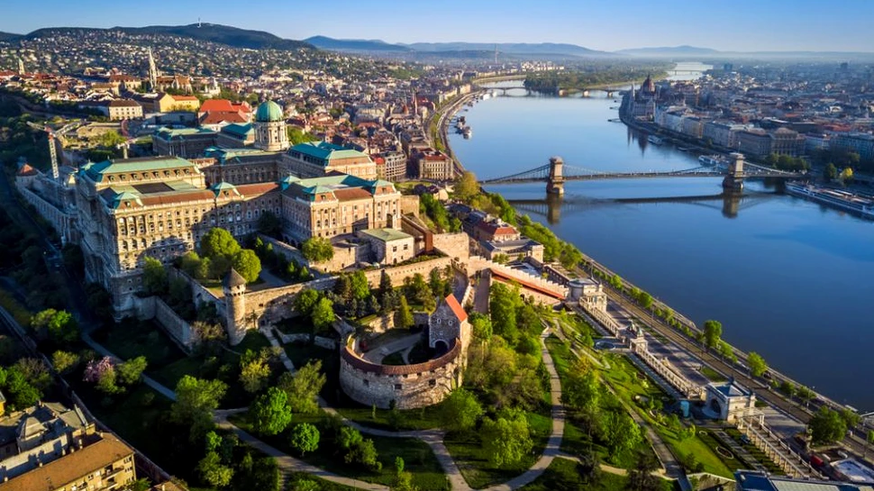 Booking, amendat pentru practici ilicite în Ungaria