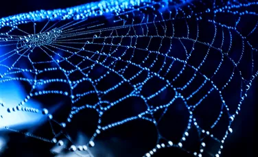 O formă ciudată de apă ar putea alimenta câmpurile magnetice ale planetelor