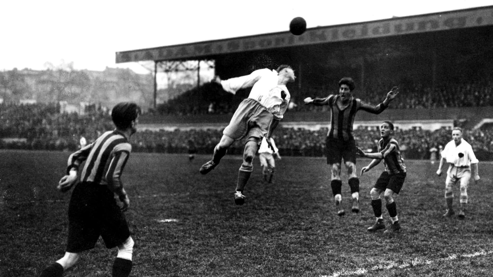 Primul Campionat Mondial și participarea României la intervenția regelui „microbist”, Carol al II-lea