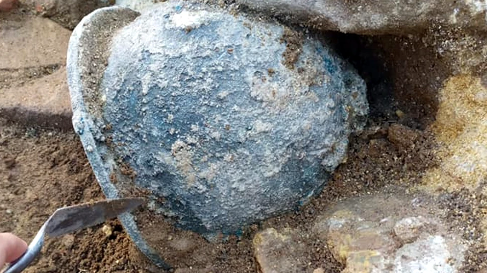 Căști antice descoperite printre ruinele de la Acropola Elea-Velia