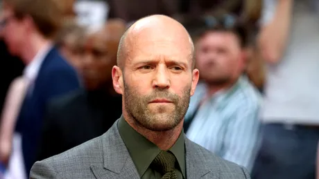 Jason Statham: actor limitat sau ultimul star autentic de acțiune? Cum a construit un fost vânzător din piețele Londrei un imperiu de 8,5 miliarde de dolari