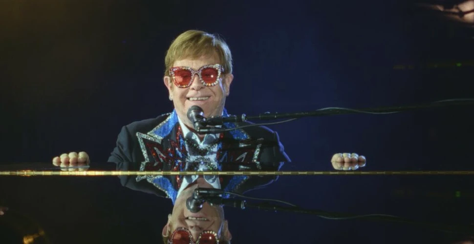 Elton John nu mai vede „cu ochiul drept de patru luni” și nici stângul nu este prea „grozav”