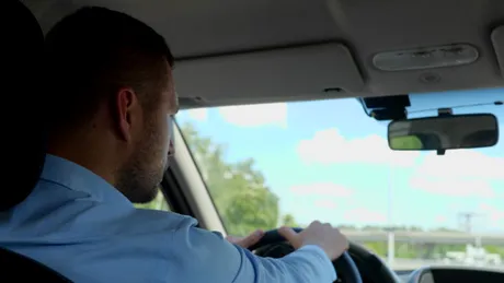 Drumul până la serviciu în Europa: care sunt țările cu cel mai mult timp pierdut în trafic?