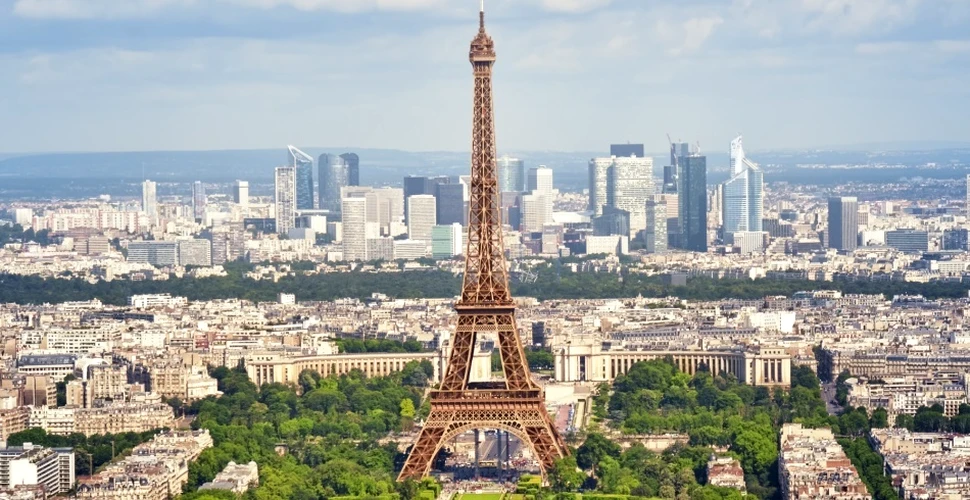 Turnul Eiffel împlineşte astăzi 134 de ani – VIDEO