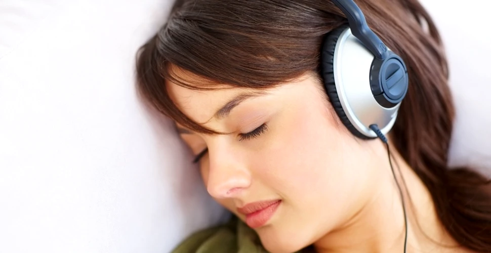 Prea puţin somn în adolescenţă poate afecta dezvoltarea creierului