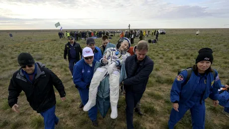 Cel mai bătrân astronaut american a revenit pe Pământ după 220 de zile în spațiu