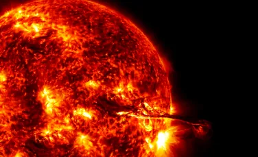 Oamenii de știință au rezolvat misterul vechi de 70 de ani al „căldurii imposibile” a Soarelui