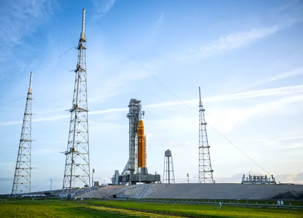 Lansarea Artemis 2: De ce NASA nu vrea ca astronauții să pășească deocamdată pe Lună?