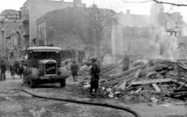 Dezastrul produs de bombardamentele aeriene asupra Bucureştiului din 1944