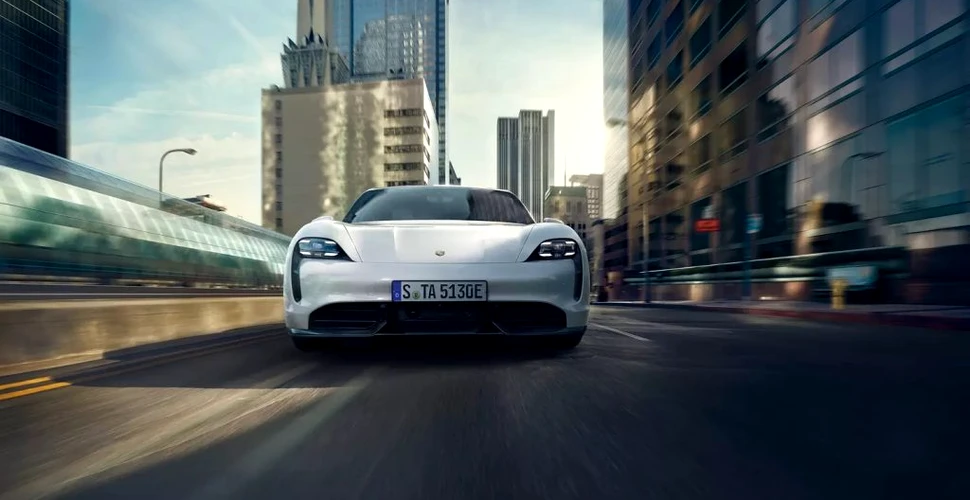 Porsche recheamă modelul electric Taycan. O eroare de software a lăsat mai mulți șoferi blocați pe șosele