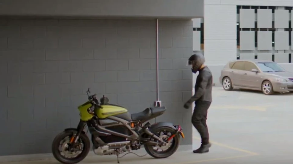 Harley lansează motocicleta electrică pentru tinerii preocupaţi de mediu