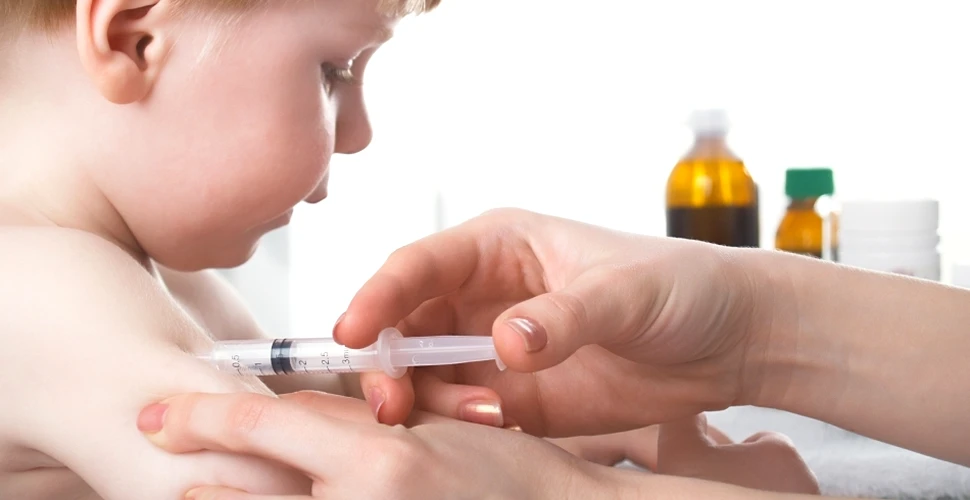 Bebeluşii trebuie vaccinaţi după-amiaza, arată un nou studiu