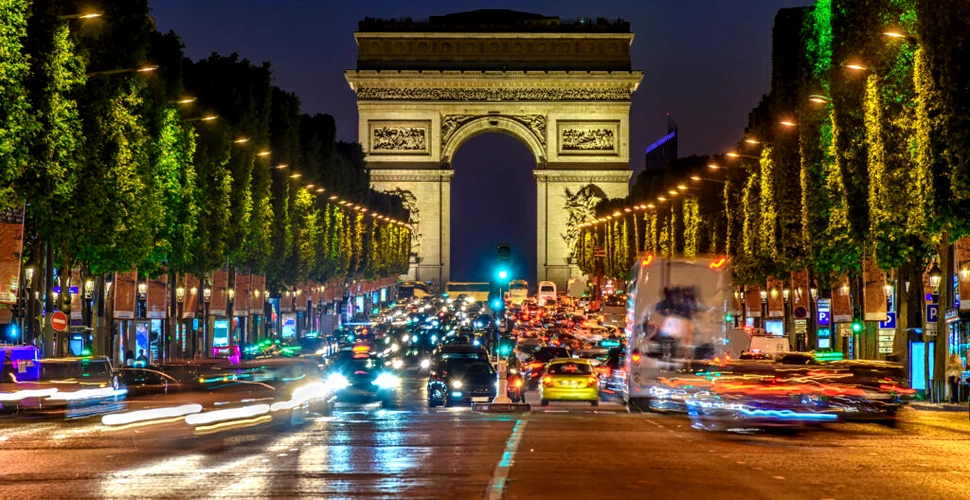 Restricții privind iluminatul public la Paris. La ce oră se sting luminile Turnului Eiffel?