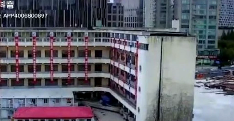 O clădire istorică din Shanghai, salvată de la demolare, după ce a fost „plimbată” pe roți într-un loc nou