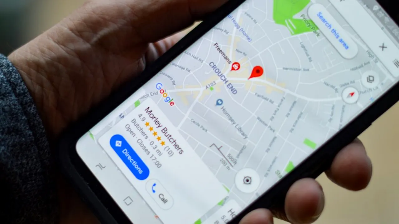 google-maps-telefon-unsplash_descopera 