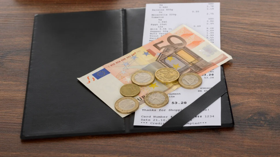 Câți dintre români mai lasă bacșiș la restaurant?