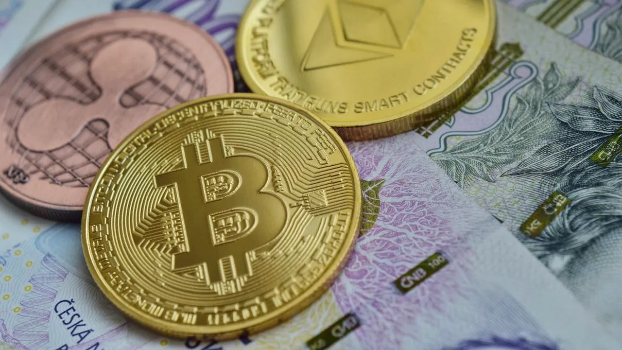 criptomonede-bitcoin-pixa_Descopera 