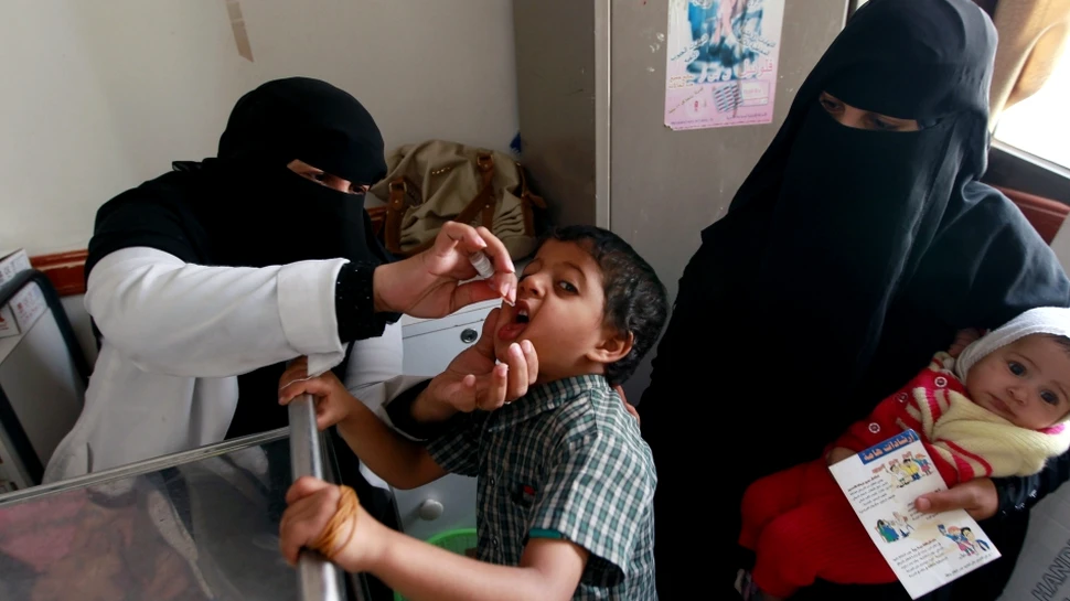 Descoperire îngrijorătoare: vaccinurile antipolio, ineficiente împotriva tulpinilor mutante ce stau la baza epidemiei din Congo