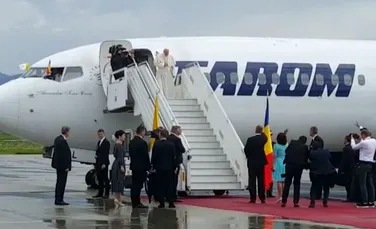 Curcubeu la plecarea avionului în care se afla Papa Francisc, pe Aeroportul din Sibiu – VIDEO