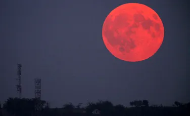 Când vom putea vedea din România eclipsa totală de lună. Iată cele mai importante fenomene astronomice din 2018