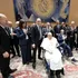 Papa Francisc le-a mulțumit medicilor care i-au salvat viața