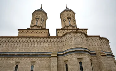 Arhitectul francez care a „nenorocit” prin „restaurare” Biserica „Sfinții Trei Ierarhi” din Iași, Biserica Mănăstirii Curtea de Argeș și Biserica „Sfântul Dumitru” din Craiova
