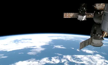 Astronauţii de pe ISS,evacuaţi într-o capsulă Soyuz,din cauza riscului de impact cu deşeuri spaţiale