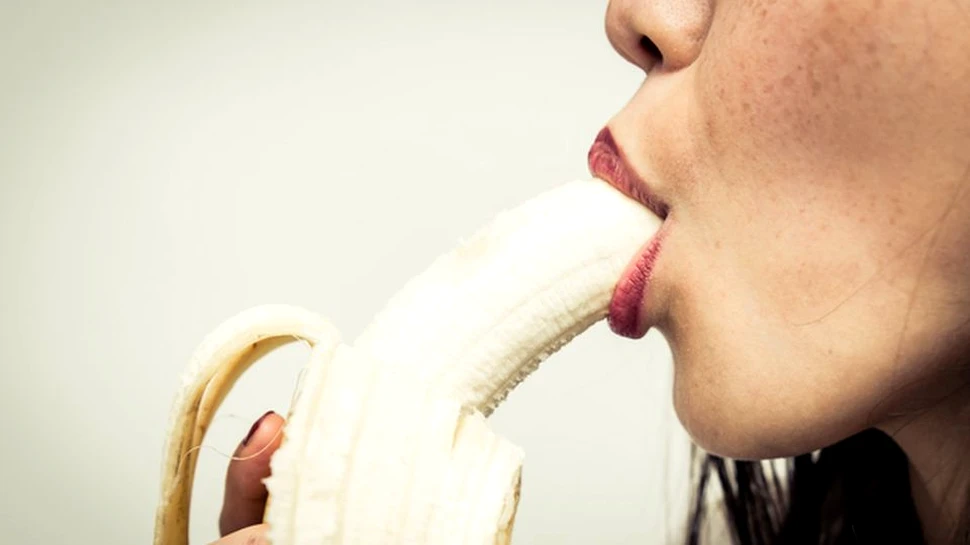 Sexul şi dentiţia. În loc să caute tratamente pentru bolile orale, un dentist a inventat proteza cu ajutorul căreia poate fi realizată felaţia perfectă