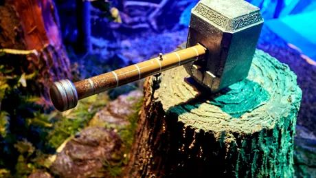 Un tezaur viking, vechi de 1.000 de ani, conține un pandantiv care ar putea fi ciocanul lui Thor