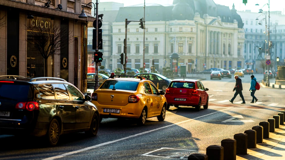 Calea Victoriei este una dintre cele mai poluate artere din București