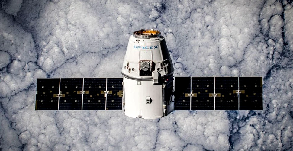 Capsula Dragon a companiei SpaceX s-a desprins de ISS şi a amerizat în Oceanul Pacific