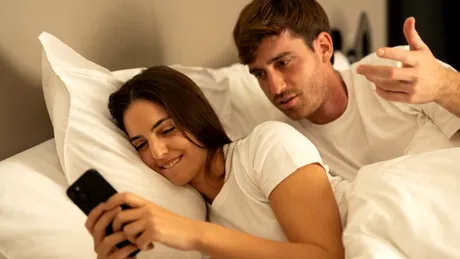Telefonul a devenit vedeta din dormitor, avertizează un psihoterapeut
