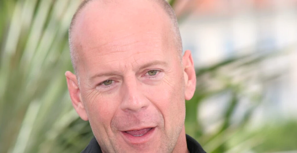 Cum se manifestă demența frontotemperorală, boala de care suferă Bruce Willis?