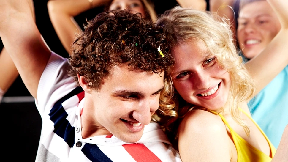 A fost demonstrat ştiinţific: dragostea îi „prosteşte” pe bărbaţi!