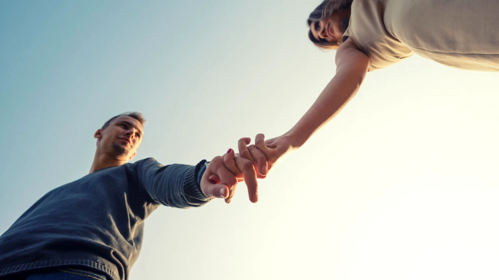 Virusul HPV este un pericol real chiar și în cazul relațiilor stabile. Ce trebuie să știm?