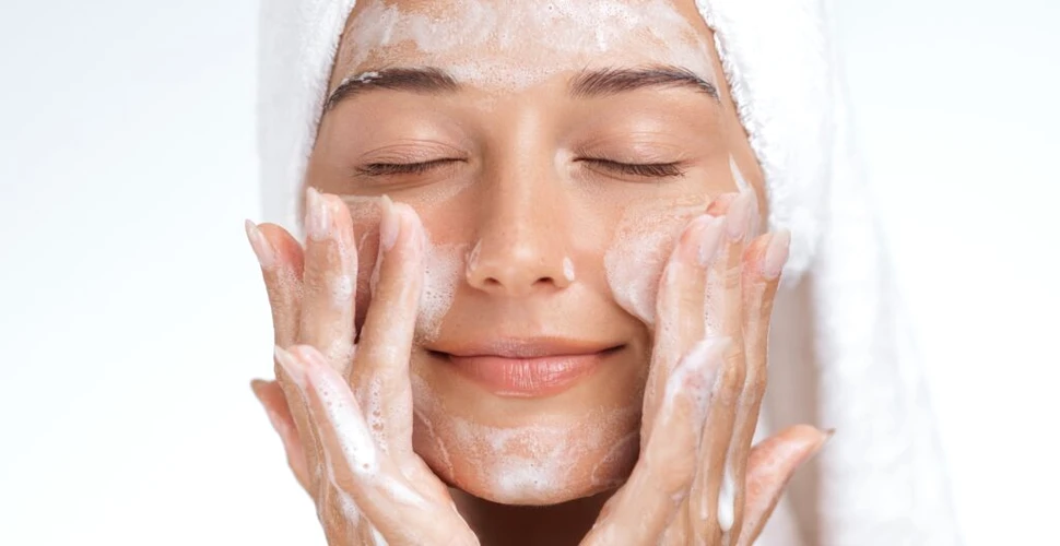 Adevărul despre retinol, ingredientul-minune împotriva îmbătrânirii pielii