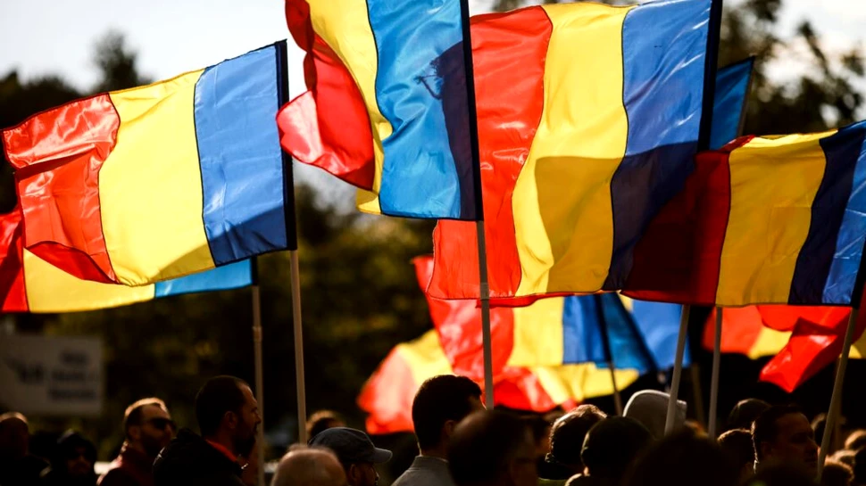 Majoritatea românilor cred că Epoca de Aur a Europei se întâmplă acum sau urmează să aibă loc