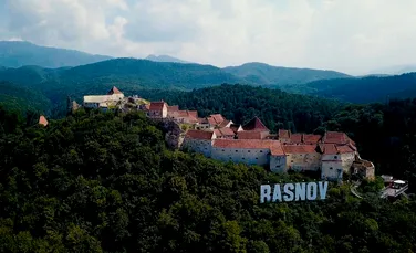 Cetatea Râșnov, una dintre cele mai spectaculoase cetăți ale României