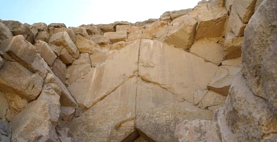 Un coridor ascuns, lung de 9 metri, a fost descoperit aproape de intrarea principală în Marea Piramidă din Giza