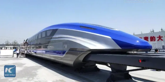 Un prototip de tren Maglev, care circulă cu 620 km/oră, a fost inaugurat de chinezi