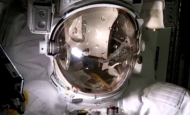 NASA îşi recunoaşte greşelile: iată de ce era să-şi piardă viaţa astronautul Luca Parmitano!