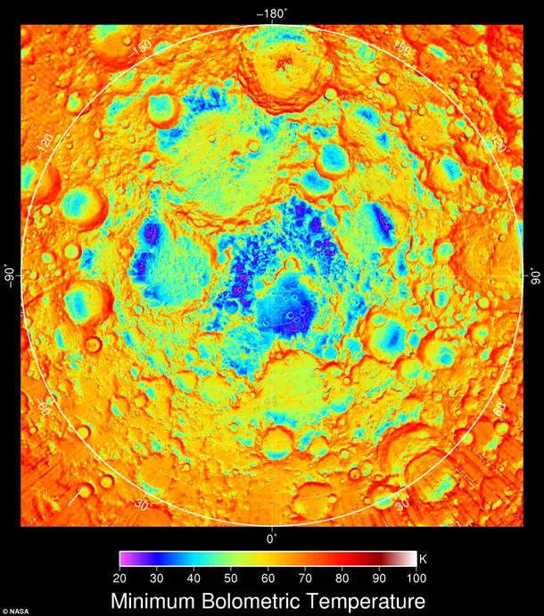 Imaginea arată temperaturile de noapte din zona polului nord al Lunii. Zonele violet şi albastre sunt mai reci, iar cele portocalii şi roşii sunt mai calde